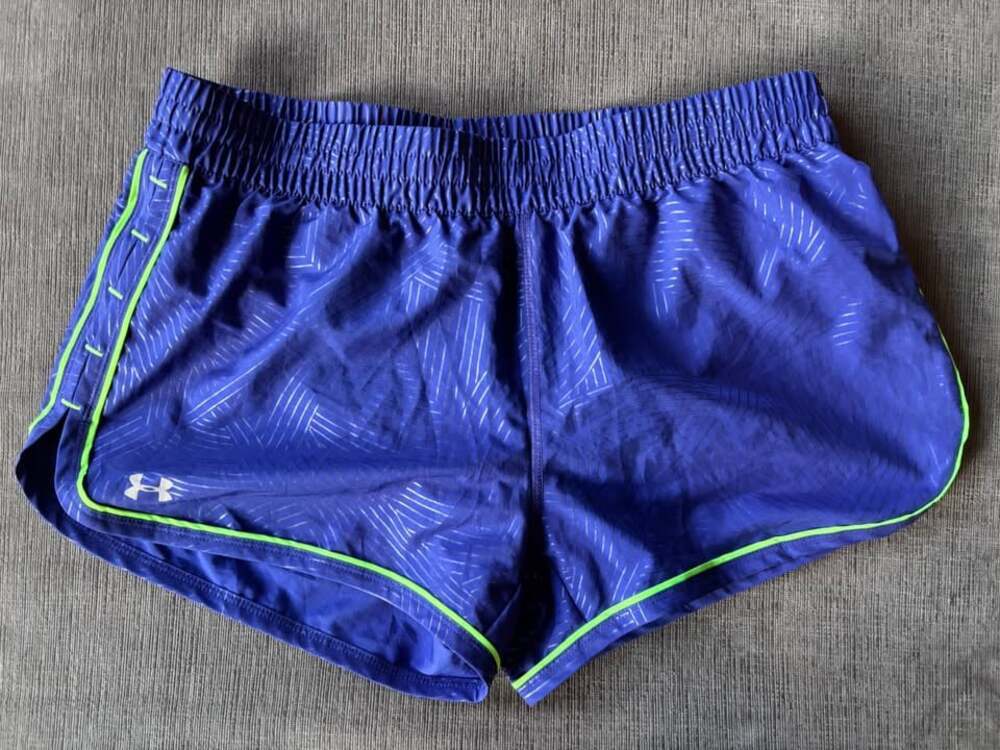 Under Armour HeatGear Running Shorts purple SMALL